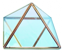 Pyramide en Métal Doré et Verre