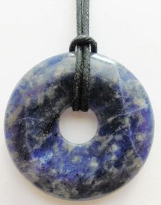 Sodalite donut collier