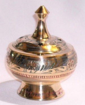 Encensoir émaillé avec couvercle